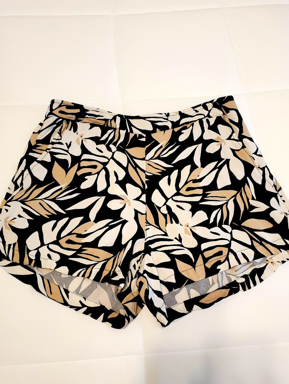 Womens Pull On Shorts